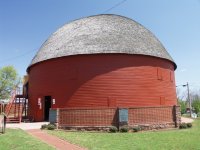 ok-arcadia-round-barn-1.jpg
