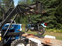 rhino unloading KZ 1000 001.jpg