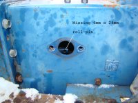 Mitsubishi S-373D 4wd plunger missing pin.jpg