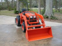600747-tractor1 (600 x 450).jpg