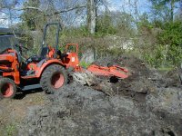 563642-CK20digging.jpg