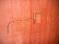 Pipe latch.JPG