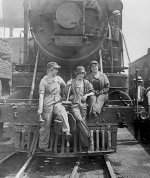 womenRR-1917.jpg