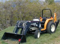 431814-tractorweb2.jpg