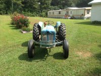 Fordson Dexta Tractor - Front View.jpg