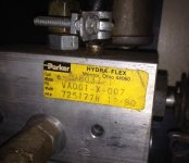 20MT_liftlower valve parker.JPG