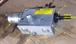 LiftLowerValve_closeup.jpg