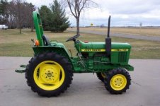 John-deere-750-compact-tractor-imgpic-2.jpg