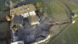 Italian house-3 rocks.jpg