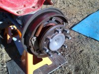 TO-30_left_rear_brake_drum_off.jpg