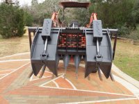 grapple close front.jpg