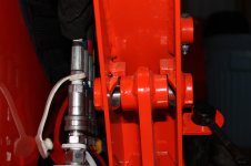 3D) Right Pin With Bucket Rolled to Dump Install Position.jpg