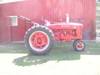 TRACTOR 1.jpg