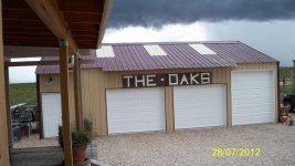 The Oaks Sign 002.jpg