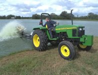 524969-tractor.jpg