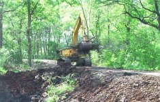 437908-pond-drive-excavator01sm-red.jpg