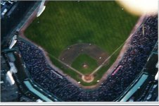 438037-b24redsox (800 x 533).jpg