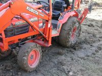 571206-mudtire (512 x 384).jpg
