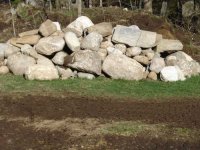 658157-pile-o-rocks.jpg