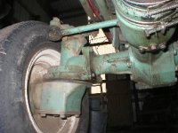 611403-Leaking Front Axle2.jpg