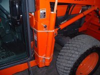 619803-tractor shovel holder2.JPG