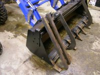 575218-grapple67.jpg