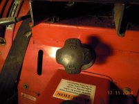 Mahindra 2810 hydraulic knob 001.jpg Mahindra 2810 hydraulic knob 001.jpg