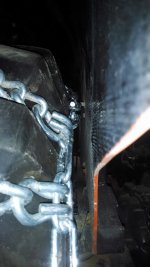 chains1.jpg