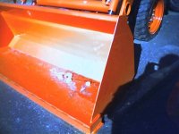 623282-1B7800bucketclose.jpg