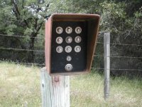 665492-gate4.jpg