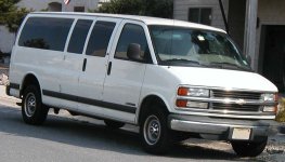 800px-Chevrolet-Express.jpg