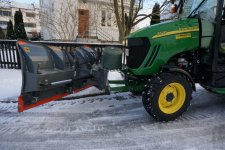 Deere 3520 front plow1.jpg