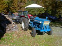 Ford 3000 - front right view.jpg