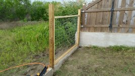 5-23-15 One Fence Panel Upclose.jpg