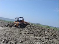 626423-DirtWorkDay2_Case65CDozerBuildingNorthOfPadSmall.jpg
