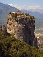 House-on-the-Edge-of-a-Cliff-2.jpg