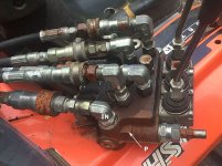 B2710_rear_hydraulics9.jpg
