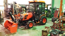 CK2510 w cab and blower.jpg