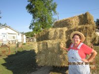 bailing hay 004.JPG
