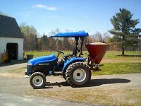 265615-tractor with spreader.jpg