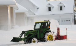 786694-snow_dec_8_05 015b.jpg