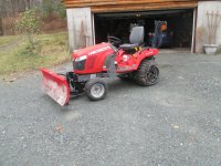 tractorsnow3.JPG