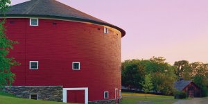 RoundBarn.jpg