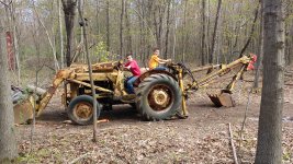 tractor.jpg tractor.jpg