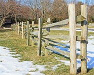 4432561-Split-rail-fence-with-double-posts-in-winter-Stock-Photo.jpg