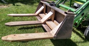 wooden-forks-in-bucket---copy1.jpg