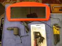 795809-SOLAR CHARGER & PLUG.JPG