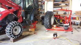 tractor_tire_repairs_03_small.jpg