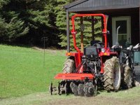 684470-tractordiscs.jpg