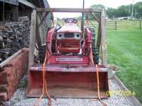 L305DT loader mount 001.JPG
